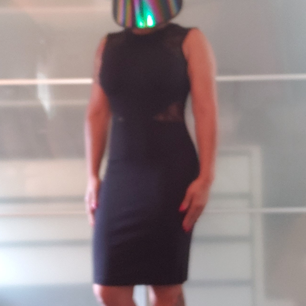 Dress - Picture 5 of 7